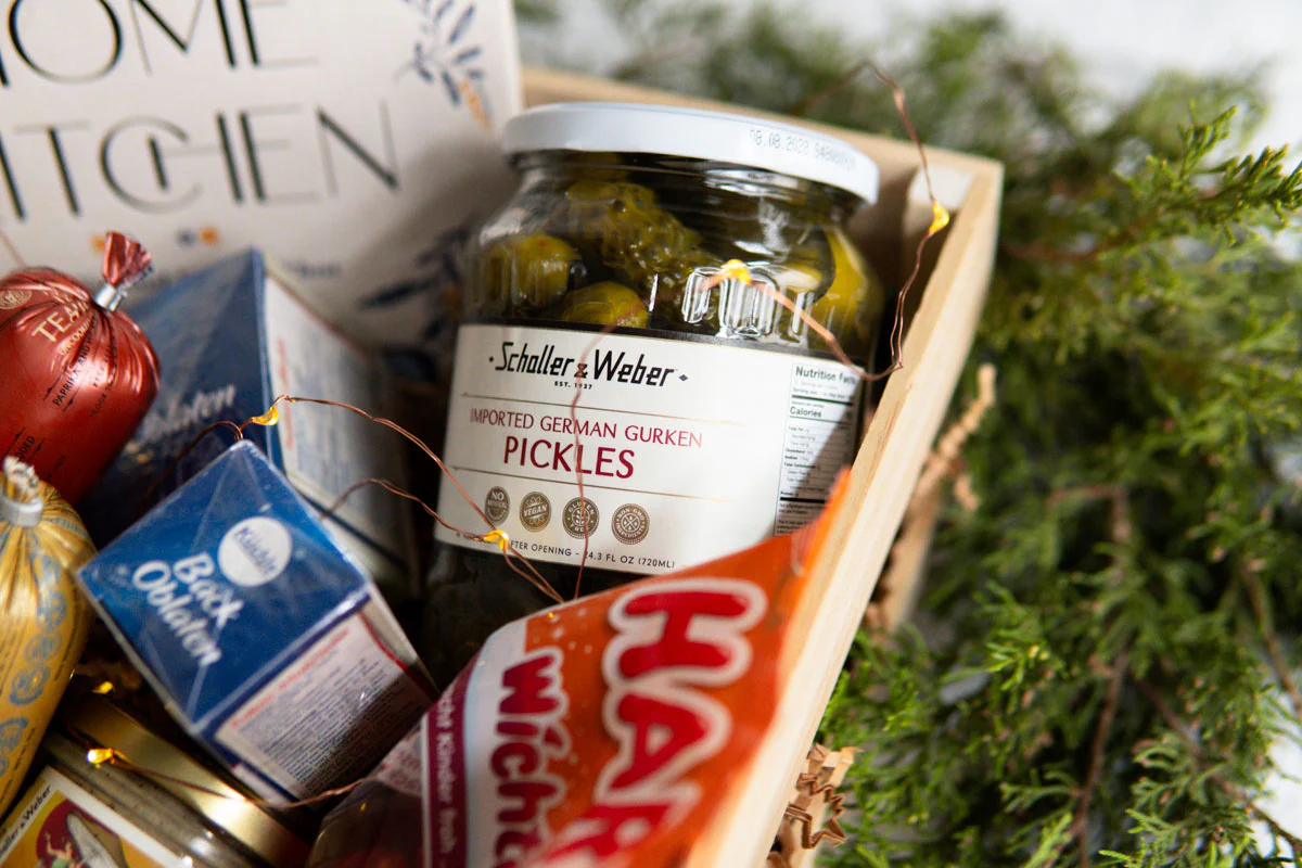 Dirndl Kitchen Christmas Box - Image 4